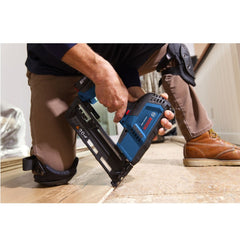 Factory Reconditioned Bosch 18V Brushless Lithium-Ion 16-Gauge Cordless Angled Finish Nailer Kit (2 Ah)