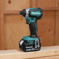 Factory Reconditioned Makita XDT131-R 18V LXT Brushless Lithium-Ion Cordless Impact Driver Kit (3 Ah)