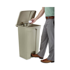 Safco 23 Gallon Large Capacity Plastic Step-On Receptacle - Tan